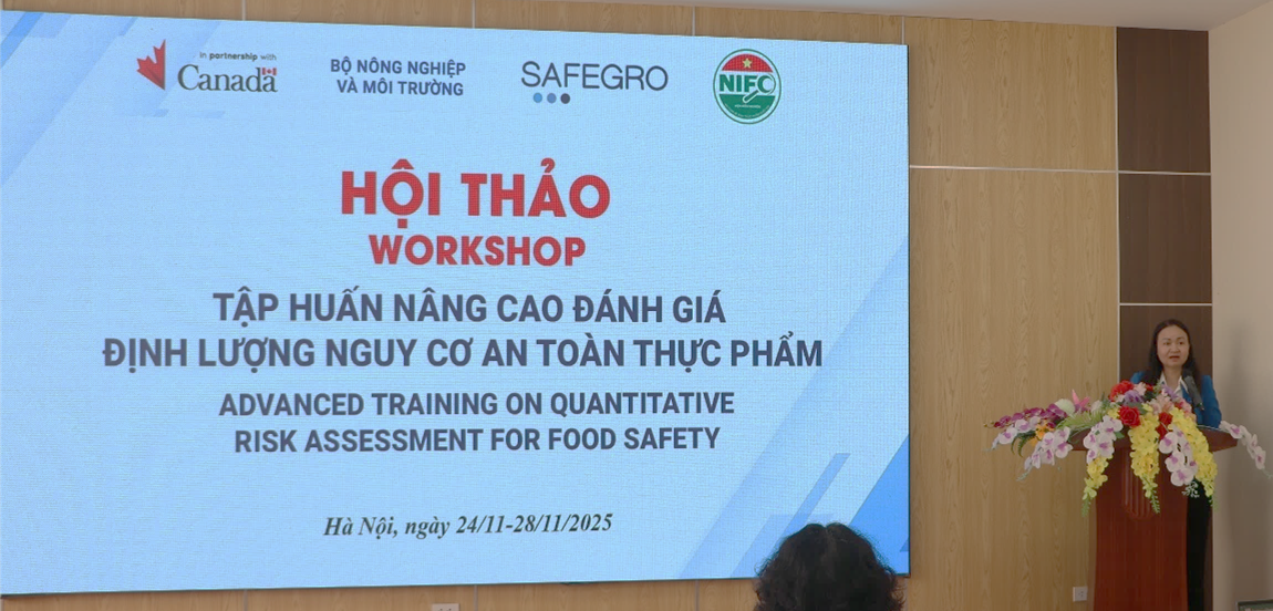 Assoc. Prof. Le Thi Hong Hao delivered the closing speech of the class