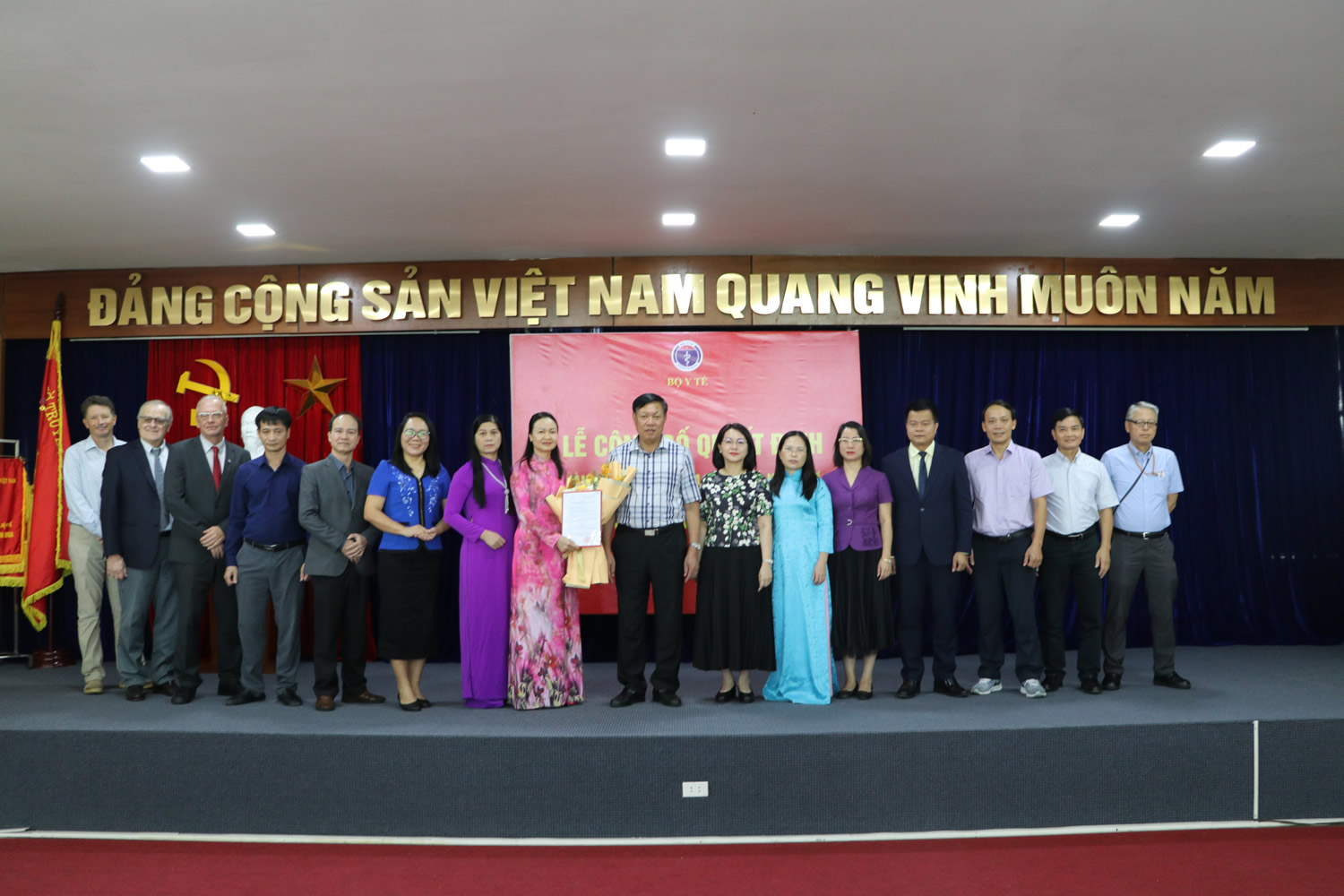 Announcement of the establishment of Vietnam Center for Food Safety Risk Assessment (VFSA) - Ảnh 1